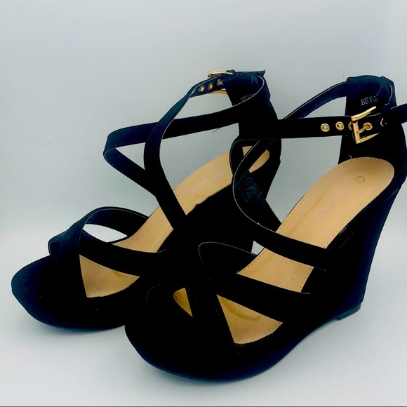 Top Moda Wedge Sandals - Picture 3 of 3